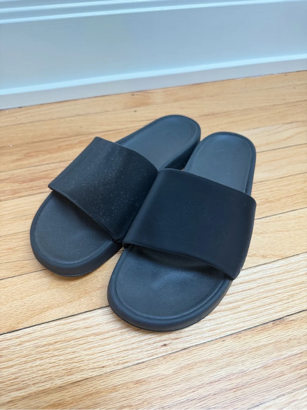 lululemon athletica Men’s NWOT Black Restfeel Slide Sandals